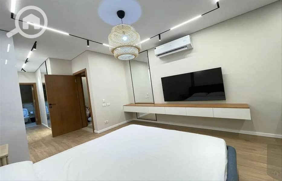 3 7059180-fe955o_1400x900. jpg