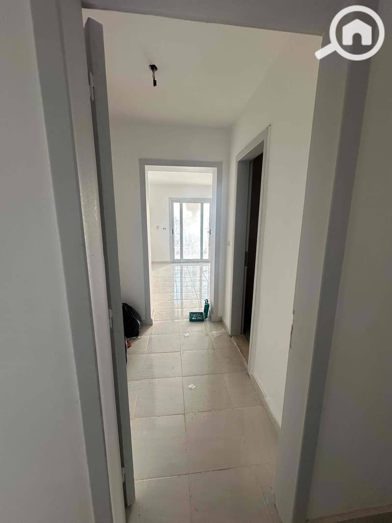 2 cfc9aaff-d46d-4259-a15e-efa384dd626f. jpg