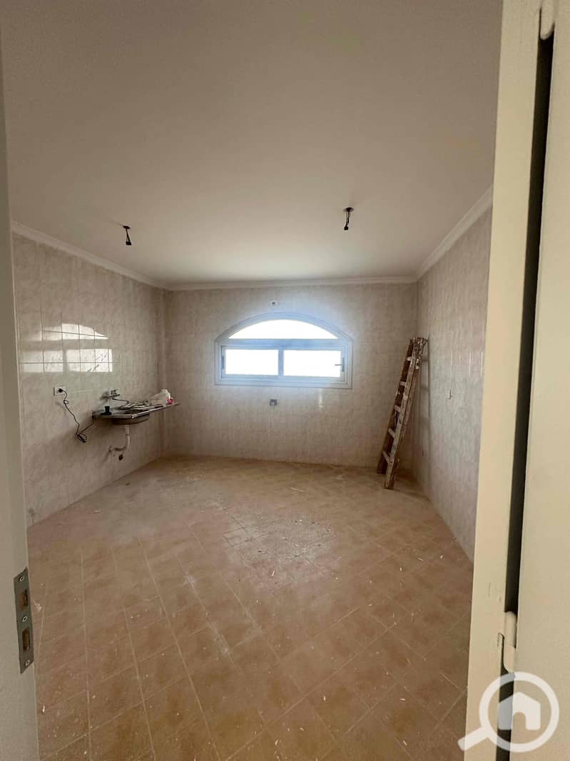 5 b5615df7-47c9-493f-a6ce-215c54553200. jpg