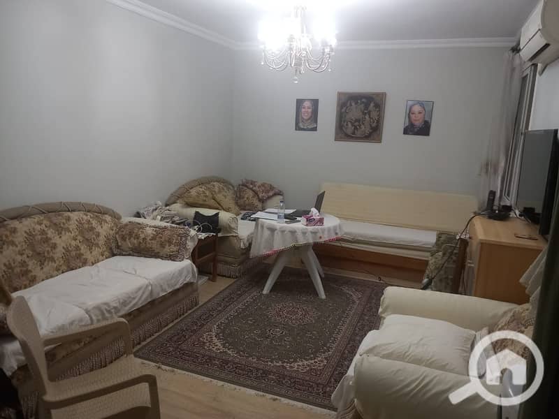 2 5c5ab7ed-2ab9-4c74-a24e-2d8f7b74a928. jpeg