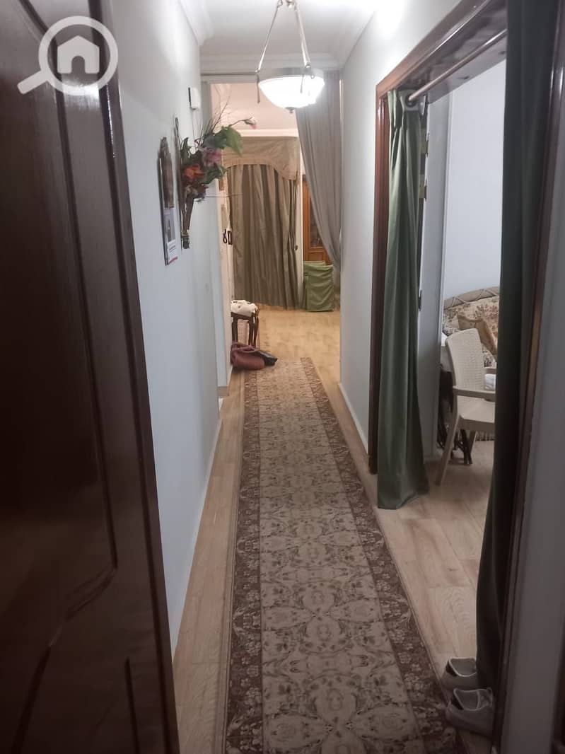 5 5d60b4ab-a789-4842-a300-c16b4fb2f1d1. jpeg