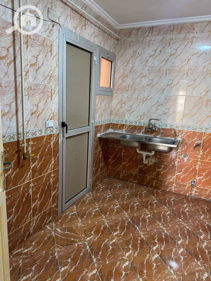 9 ecb5f5c6-b0b7-468d-b5d7-86910dd693d0. jpeg