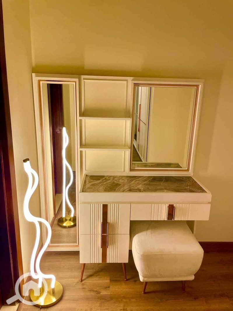 4 2ef50829-336f-4aeb-a72b-b0b7b5930b55. jpg