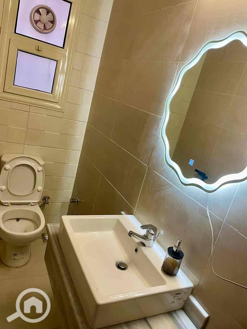 14 0ce1082b-2d1a-4028-a683-9b4503a17ad8. jpg