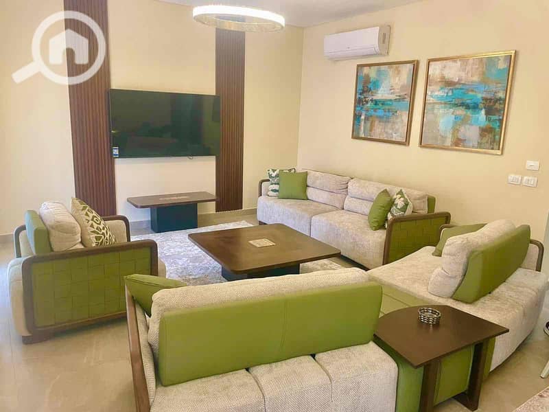 18 d39c7bde-5913-44a0-a0fb-3ea4335222ab. jpg