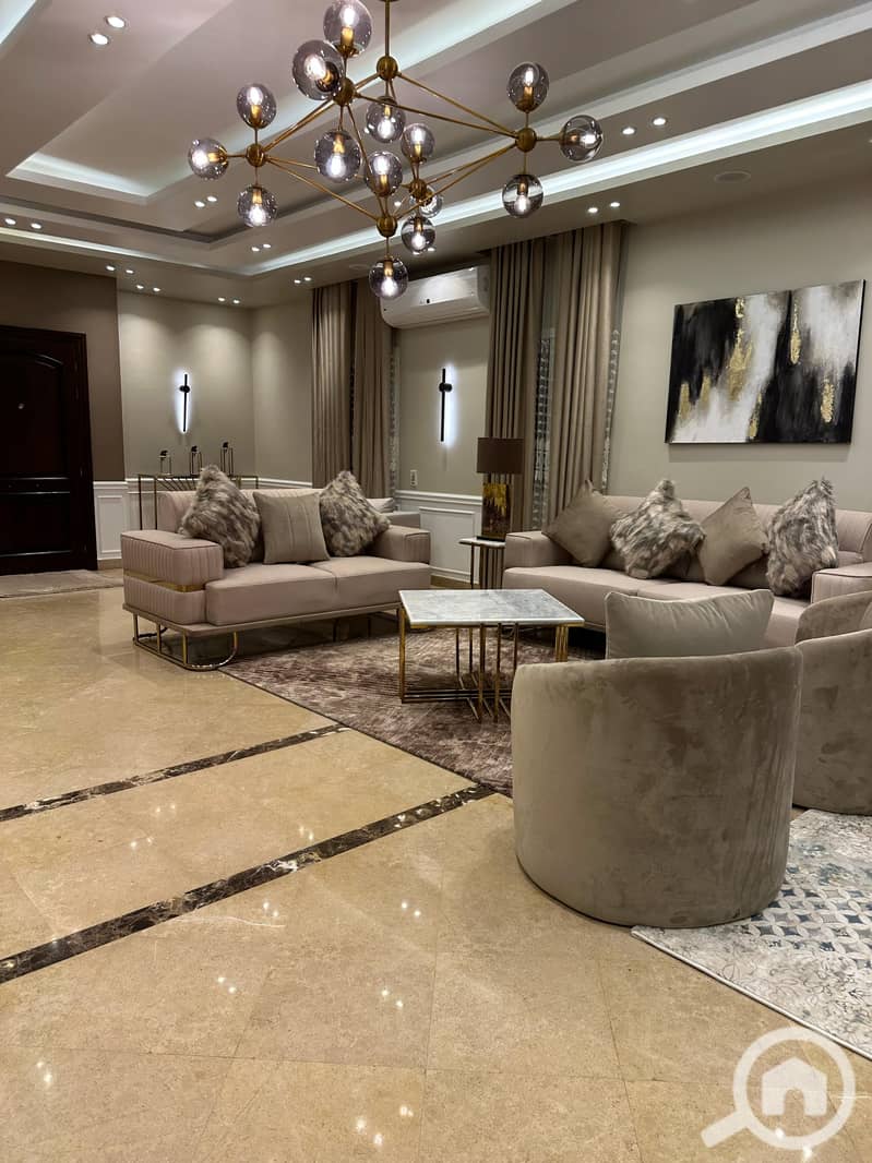 12 842c100c-0fa6-4164-8d9d-5a272542e890. jpeg