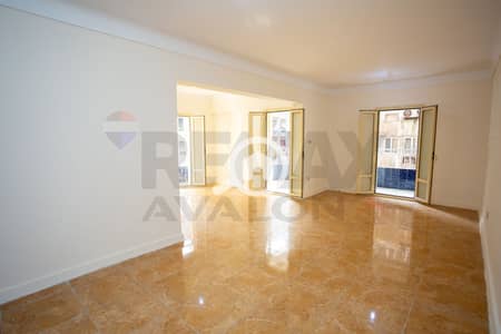 2 Bedroom Flat for Sale in Miami, Alexandria - 2. jpg