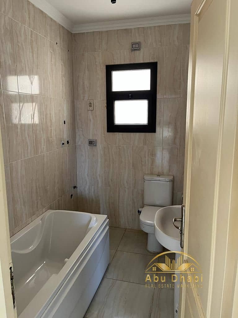 8 1a45b9fd-7792-44df-85aa-a611e192c4c6. jpg