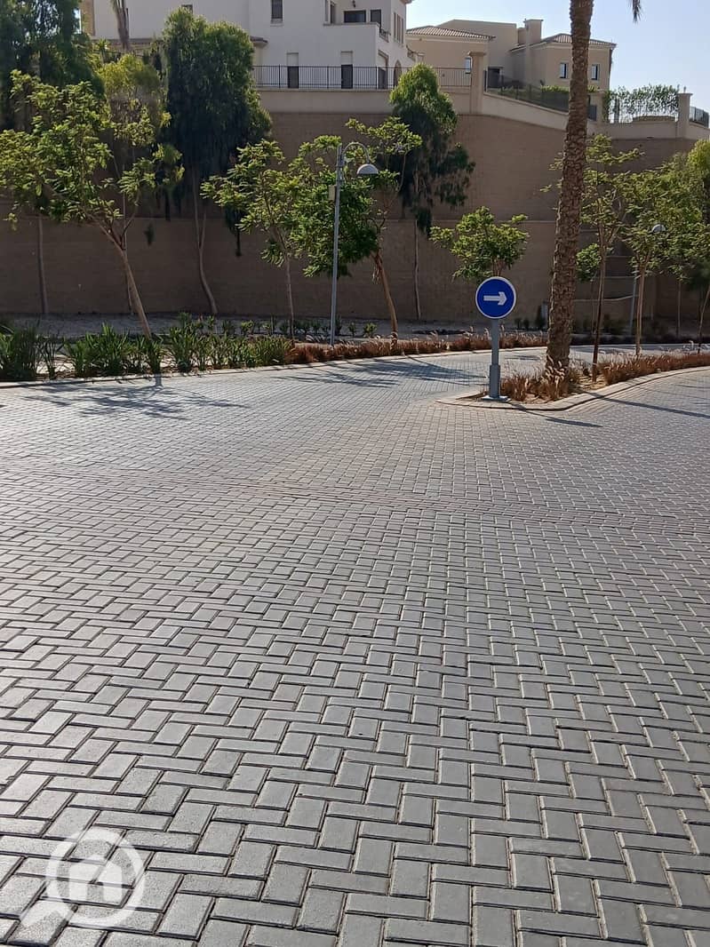 6 b87ce4cd-638f-495f-8f49-352013549b13. jpg