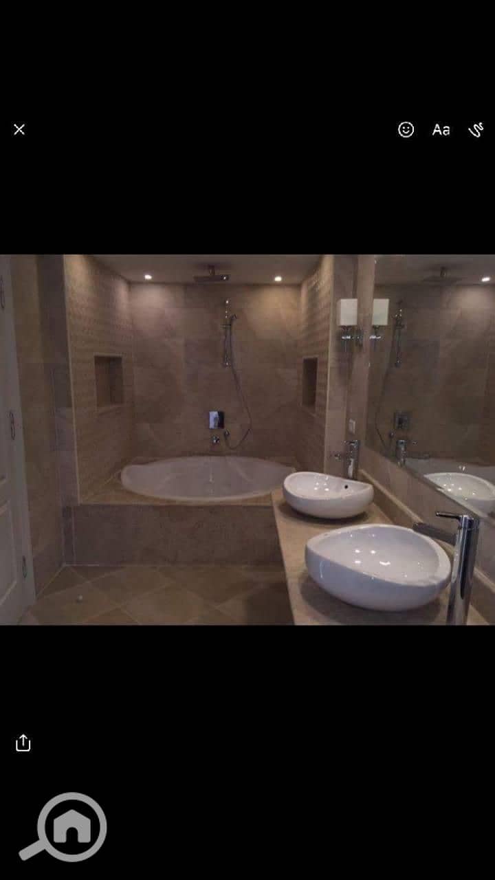 9 ad08af05-9dcb-42dd-96c1-3f63995352a8. jpg