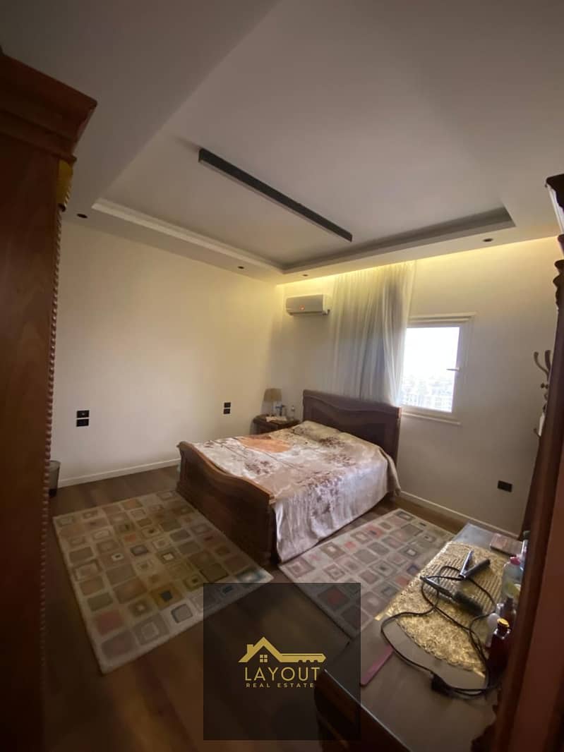 4 f9e85b54-04b4-46ef-8da1-b6eb78dbab91. jpg