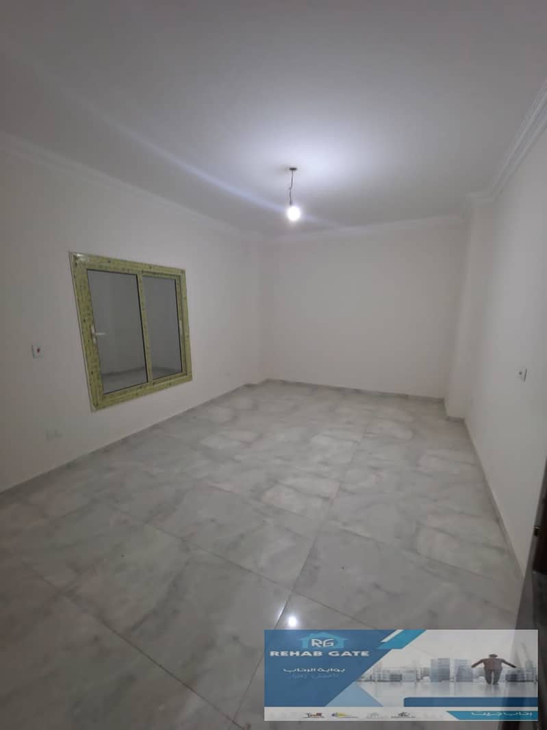 12 007582ee-3ef9-4848-9a80-aaeaf556f0a9. jpg