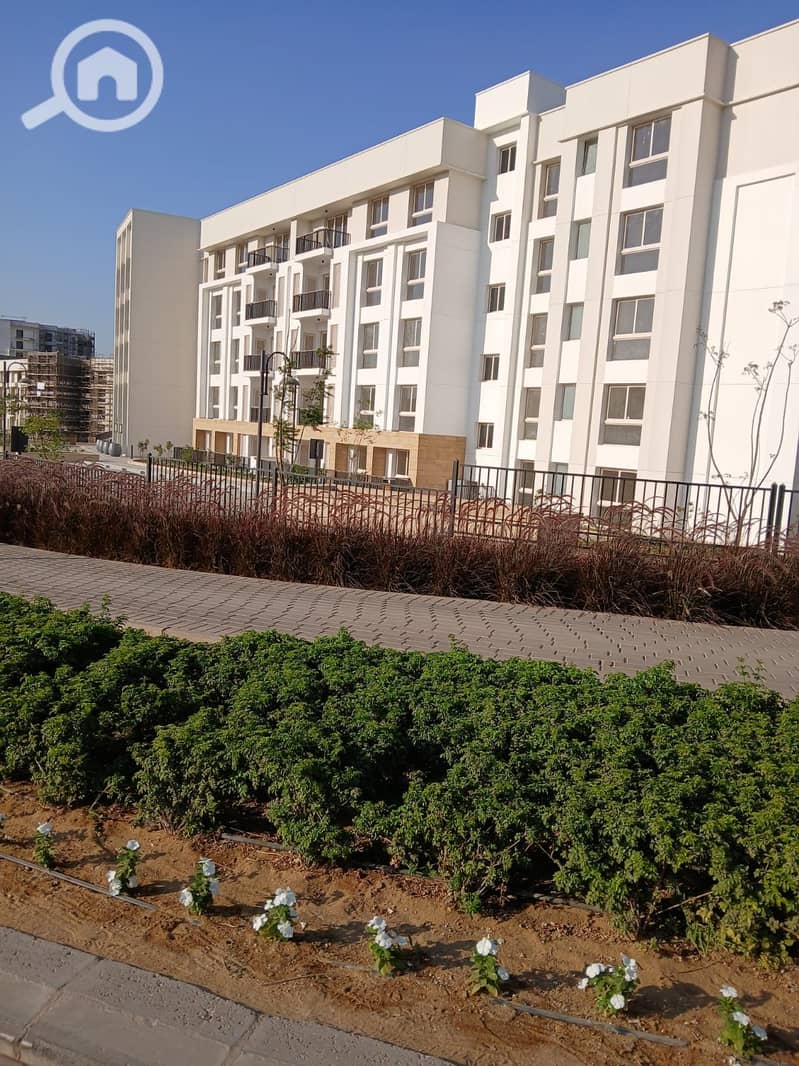 7 a6f1a09d-14df-40f1-824d-93031060d95a. jpg