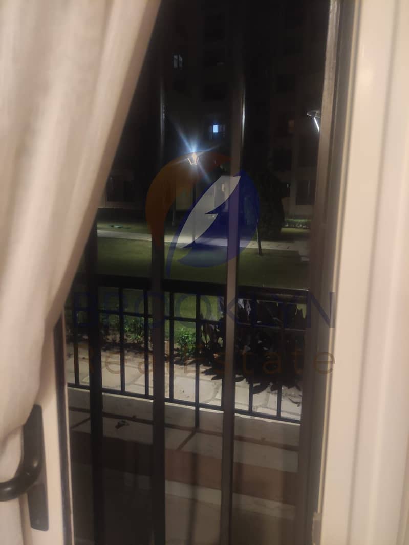 2 937da00a-eacb-4927-ac9b-68522fa3e4c5. jpeg