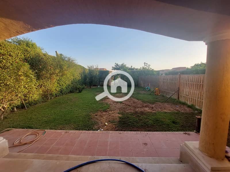 2 052eb7d8-ba7b-4ec2-a5b2-64a5c9b9f086. jpg