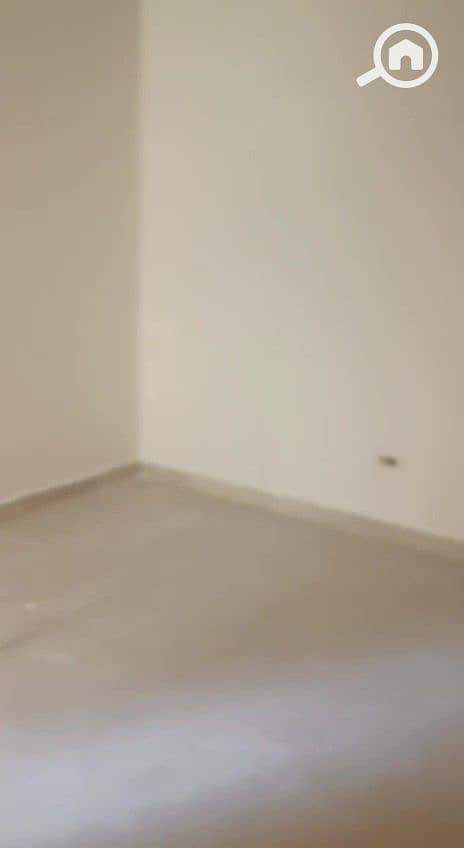 4 WhatsApp Video 2026-01-08 at 1.15. 53 PM - frame at 0m25s. jpg