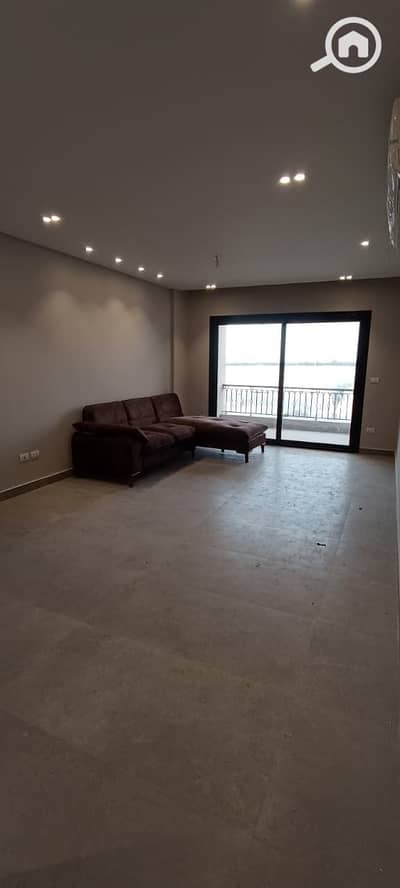 شقة 3 غرف نوم للايجار في الشيخ زايد، الجيزة - 17471a57-232d-47bc-94dd-22278a926f5b. jpg