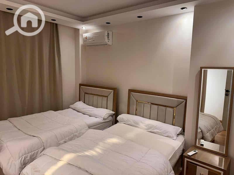 8 9639b366-7558-48a4-b2a8-625d4c16af18. jpg