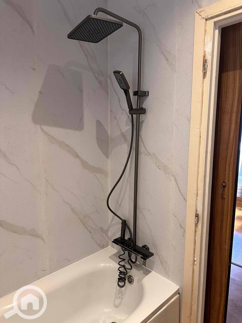 12 18598c8f-da53-48a5-90cf-0f61a6292c82. jpg