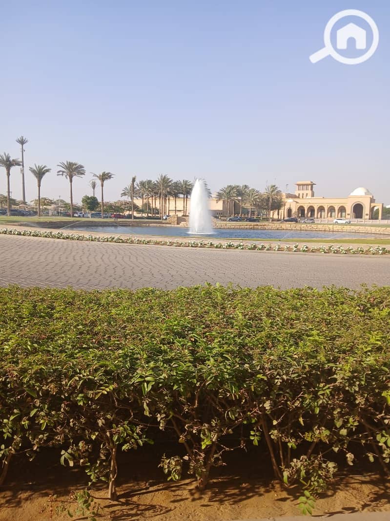 10 0e124dbe-03b2-4b5d-8f14-6d46040b1118. jpg