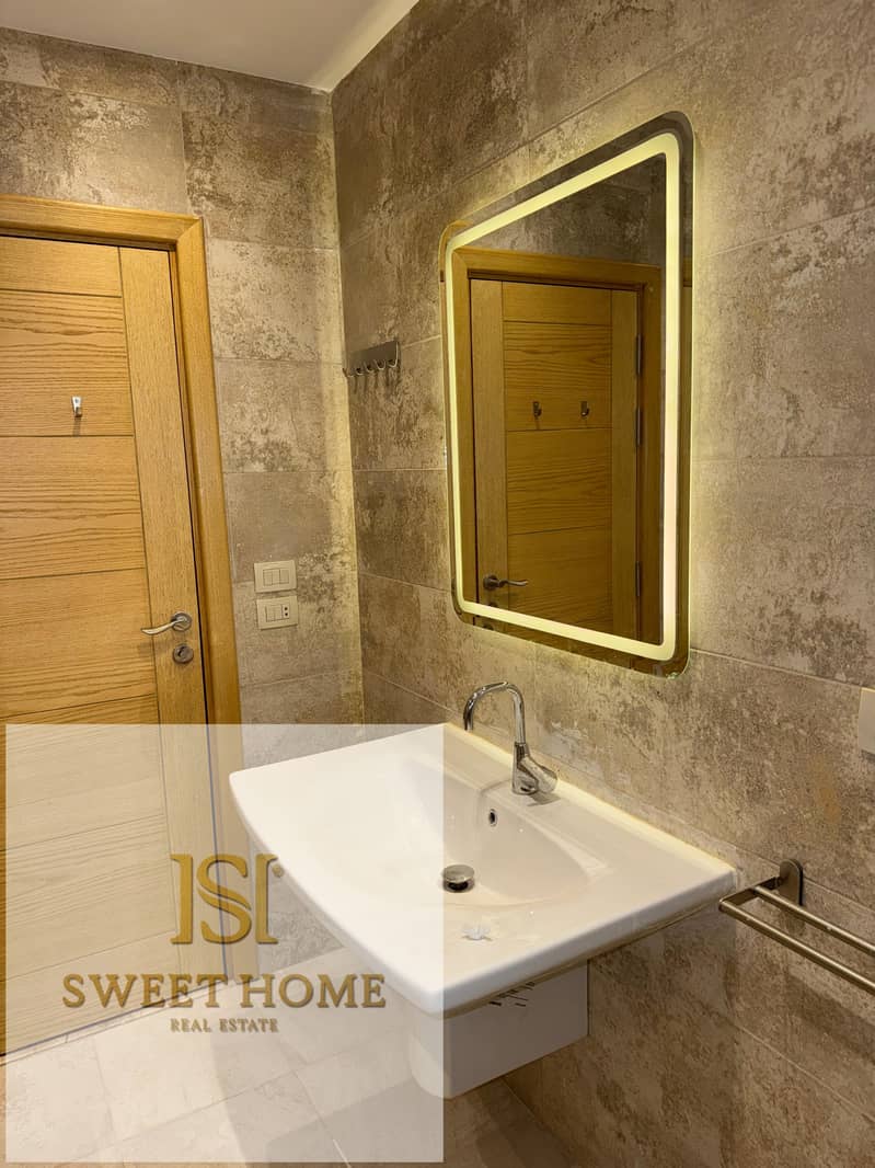 6 WhatsApp Image 2026-01-07 at 22.54. 11 (2). jpeg