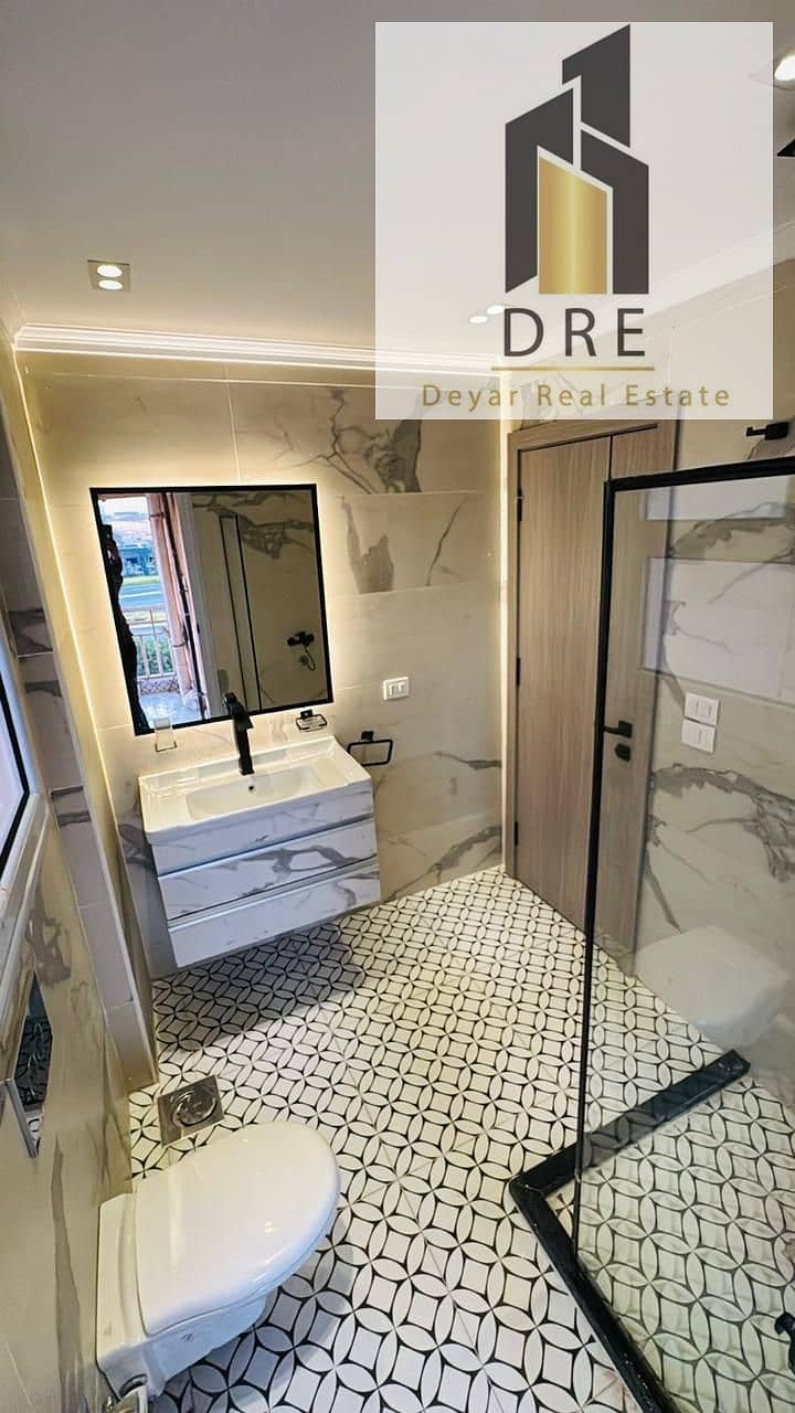 14 fef5c80a-9e65-4bb1-9565-efd0e35dc1a0. jpg