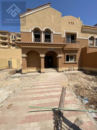 توين هاوس 5 غرف نوم للبيع في الشيخ زايد، الجيزة - 25b44415-291b-49dd-bfdb-d81f0091004b. jpg