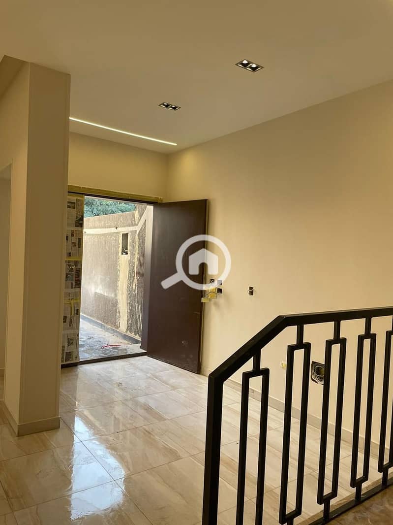 4 1ecf9e30-6088-44b6-8ca5-93609c54a8f6. jpeg