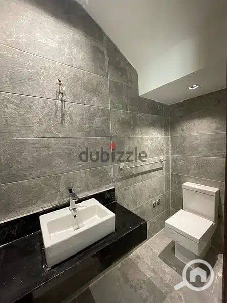 8 87141753-800x600. jpeg