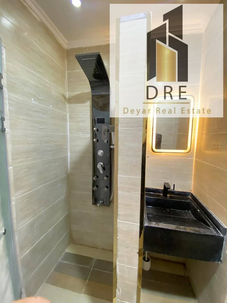 22 e68b68e3-921b-4394-baa8-72e5b1a2fb77. jpg