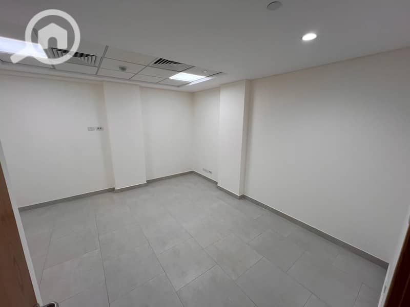 7 b1a8518c-fc77-4d93-bcc6-6fa0ea323118. jpg