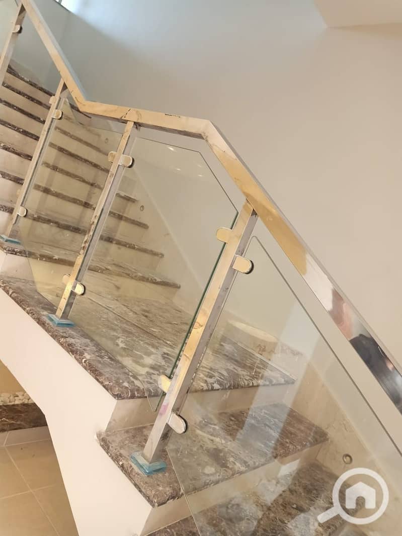 11 7021e31a-b456-4db0-9911-174ec3a82be9. jpeg