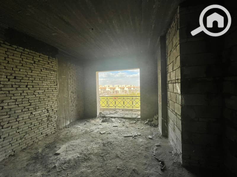 12 dba49048-80c0-417e-a54d-874f1d25ef23. jpg