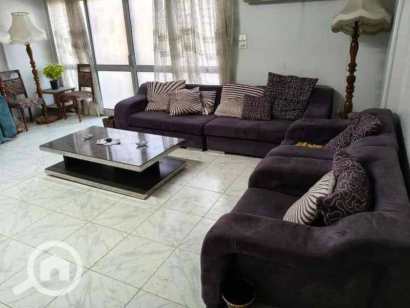 2 3065144e-5cf0-412d-8742-1b9afe7c42a5. jpg