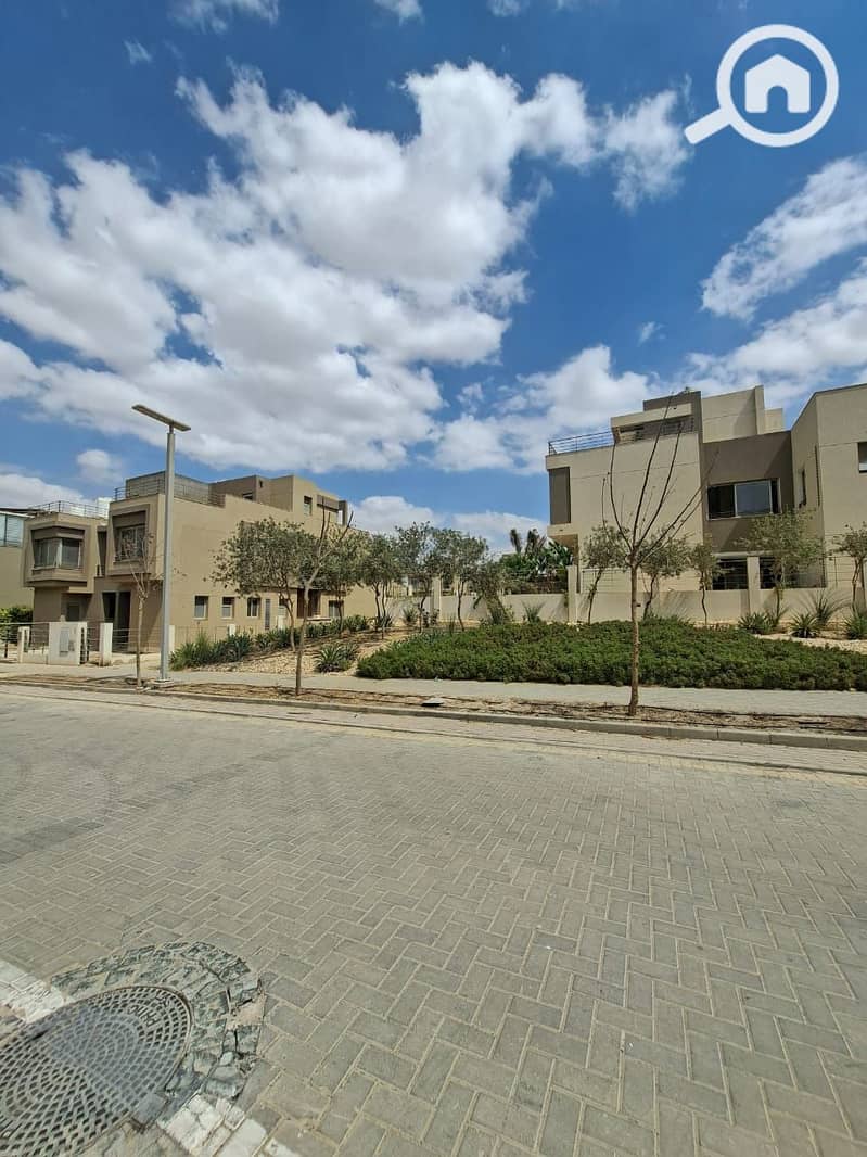 11 WhatsApp Image 2026-01-04 at 22.52. 46 (1). jpeg