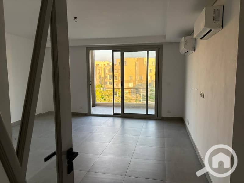 2 7871fbf2-c21f-42e6-84d8-e57722cf7504. jpg