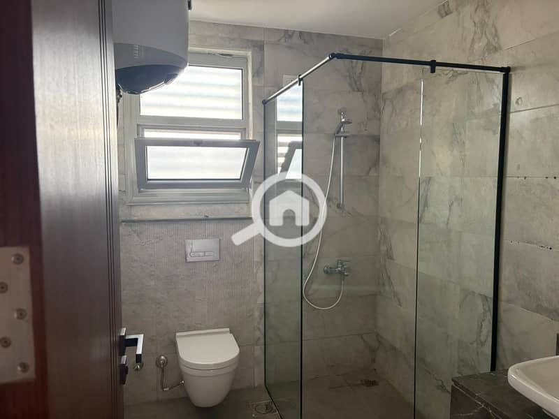 3 2af54b76-fb04-45d5-84bd-65422d2302e0. jpg