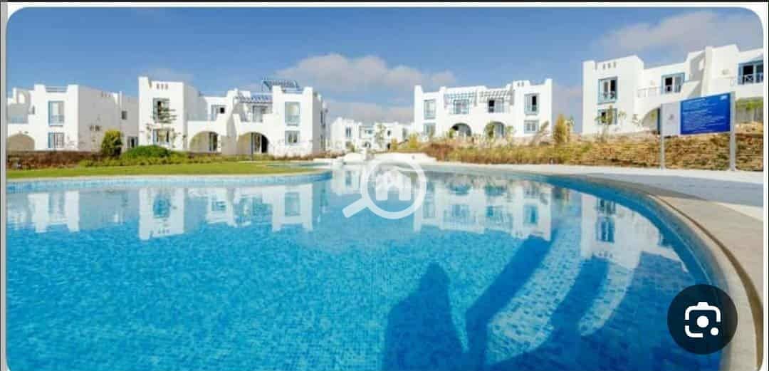 8 698eb5e4-7f93-4e3f-b5c0-b325ce253506. jpg