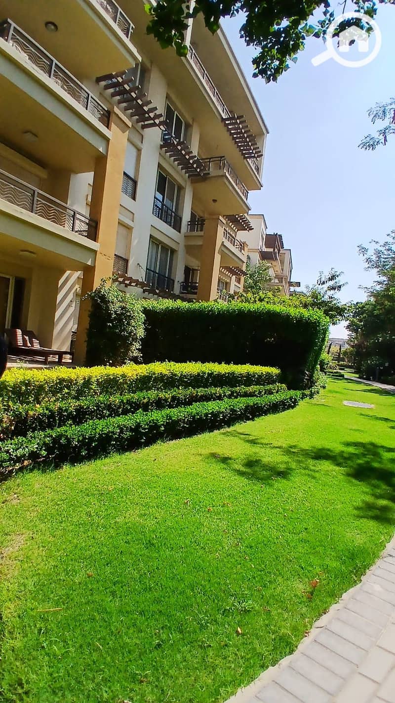 4 8e445f4b-3a98-4d20-b674-2ecc92e484f4. jpg