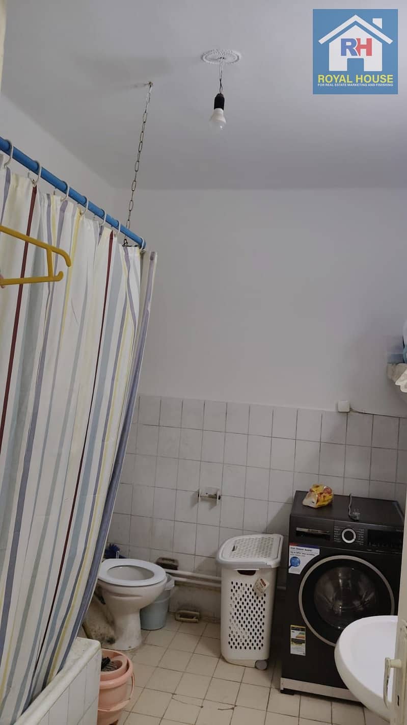 4 930b5fbd-aca4-4033-8e1a-f2af61dc4580. jpeg