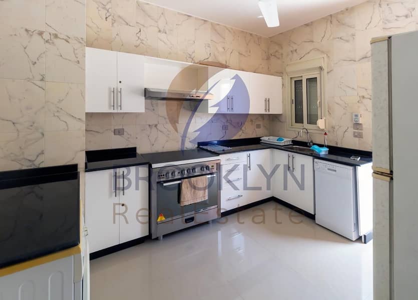 18 2f45d360-ea52-4a45-9989-2e16a2aed3b9. jpeg