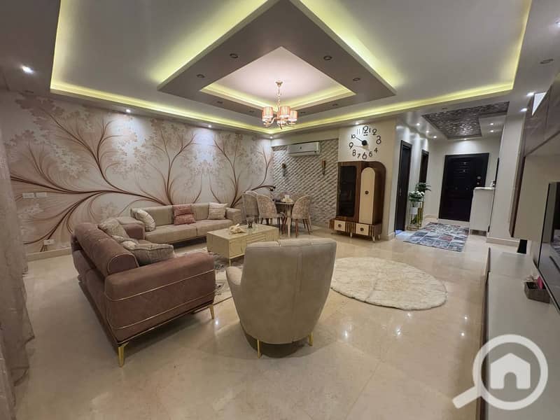 2 355631b6-51e8-47a7-b170-0aa51034c010. jpg