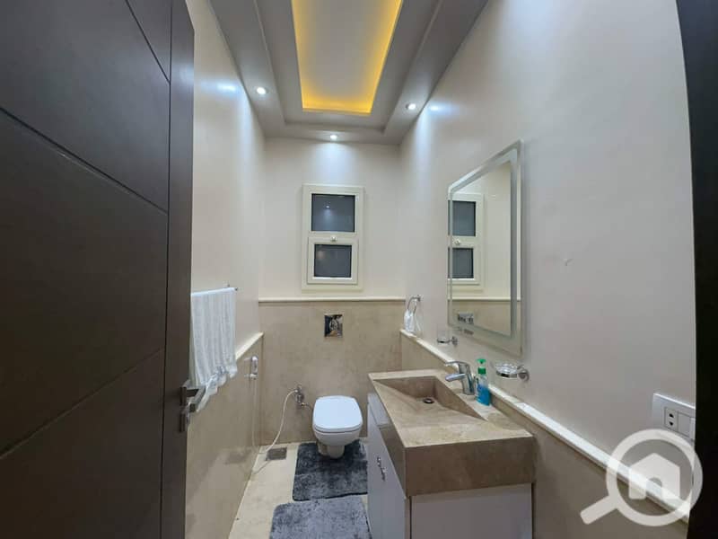 21 be28c270-13ac-4483-949c-fd2705b2ee48. jpg