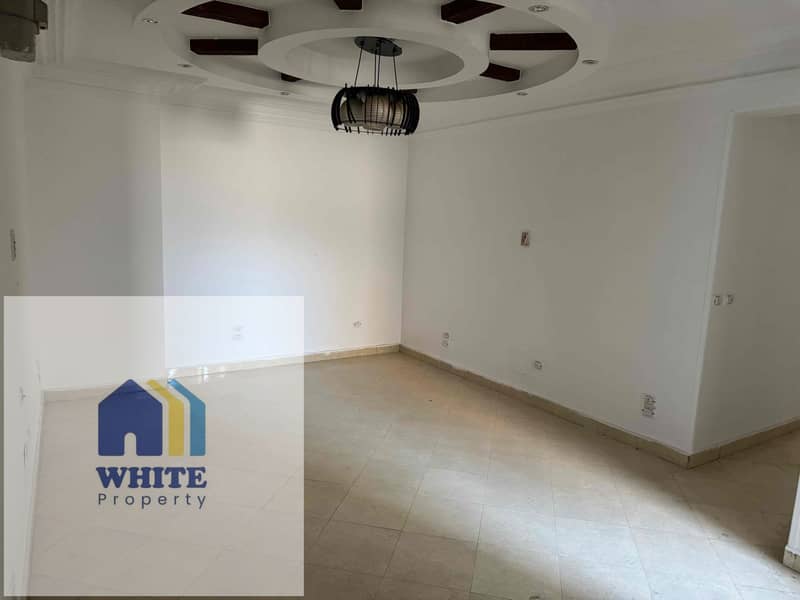 4 eb63769a-bf67-40e0-a2e2-1e31ab630940. jpg