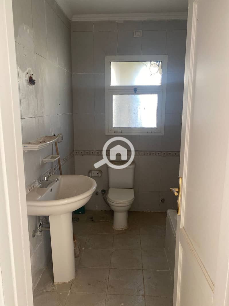 8 389b8e45-398e-4c4d-a865-91f08a0cbcfd. jpg