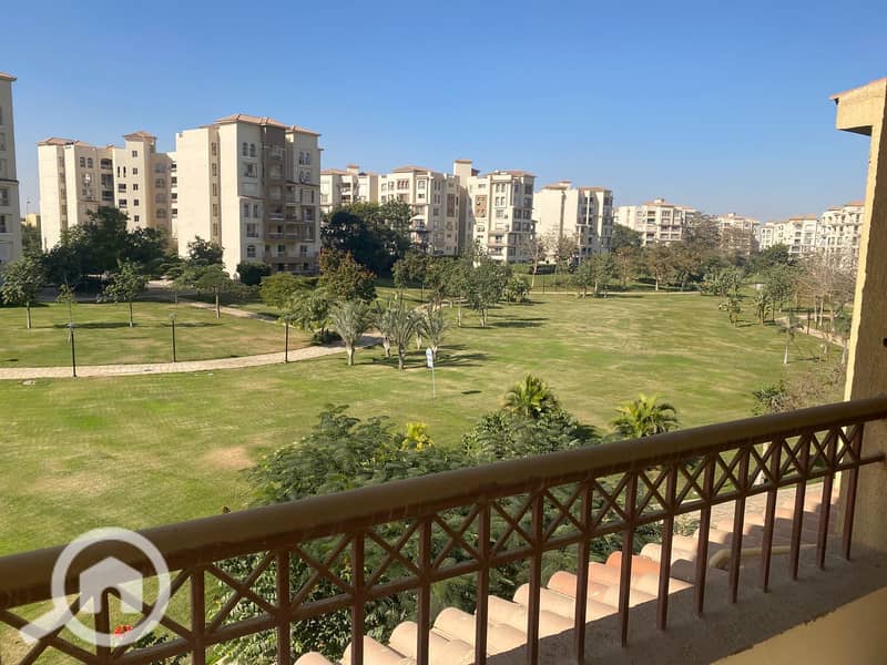 11 b3ee373d-08df-4a41-8a91-28f0dfc14f25. jpg