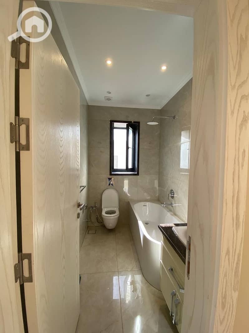 11 eeb62456-2210-4284-9fe6-25d746a63691. jpeg