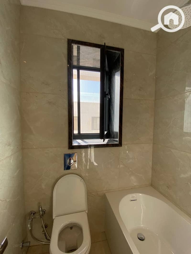 14 5e8cbc45-4402-4c0c-b7b4-9c722ea47623. jpeg