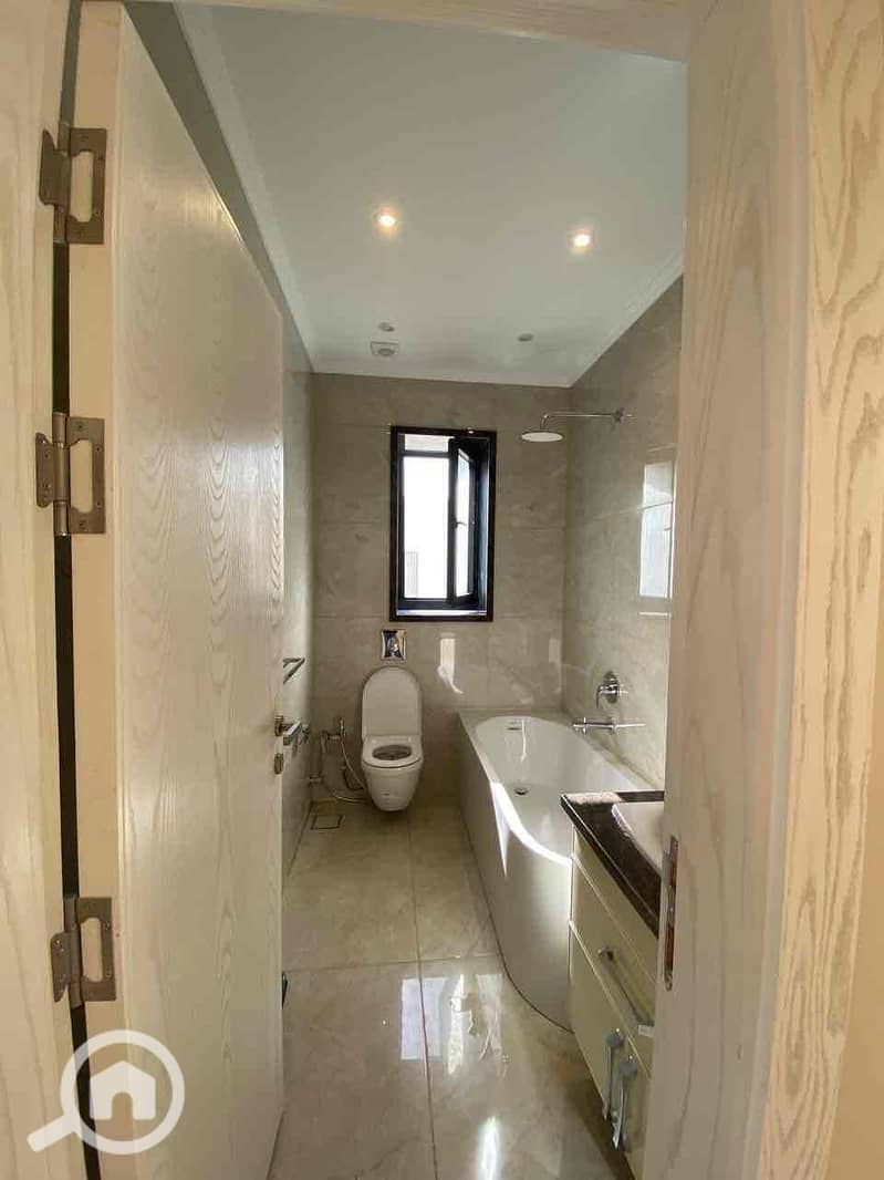 13 15d7e55a-76a6-41ff-85f8-cdc9e4b9b080. jpg