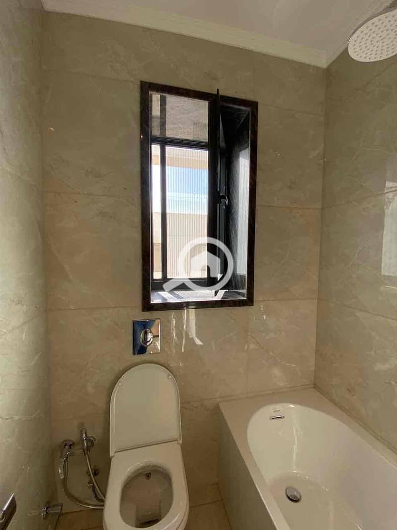 15 8e59743a-b0b3-4386-9789-2bc3ec87edf9. jpg